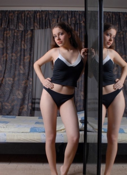 Анкета проститутки Кварта - город Луховка, 21 год, №18540